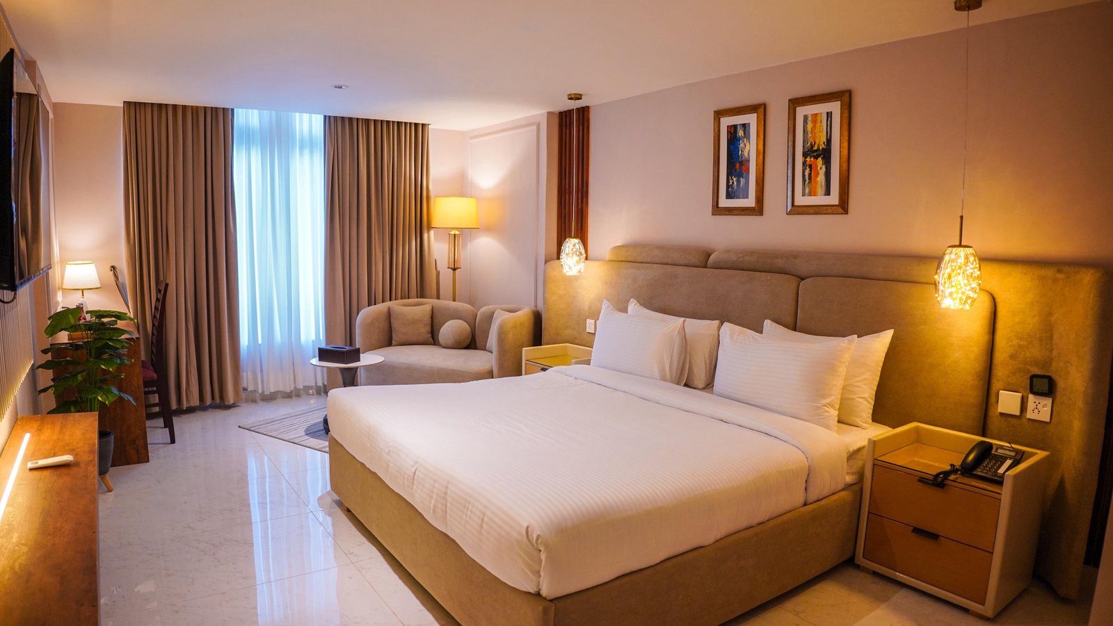 Atlas Hotel executive suite room